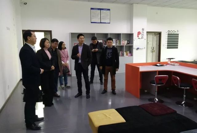西南財經(jīng)大學天府學院和達內(nèi)教育集團洽談