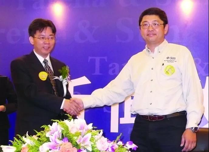 2007年與SUN公司成為合作伙伴，制定Java中國培訓標準。